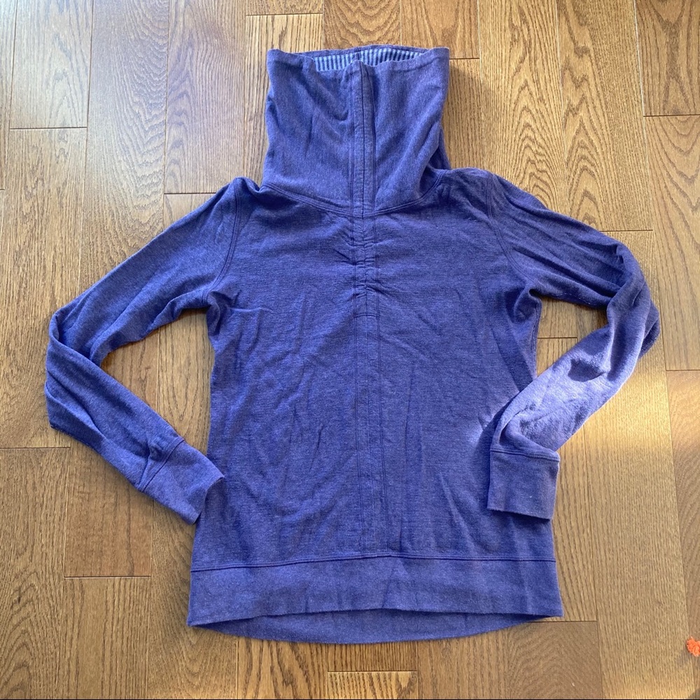 Lululemon - Reversible top